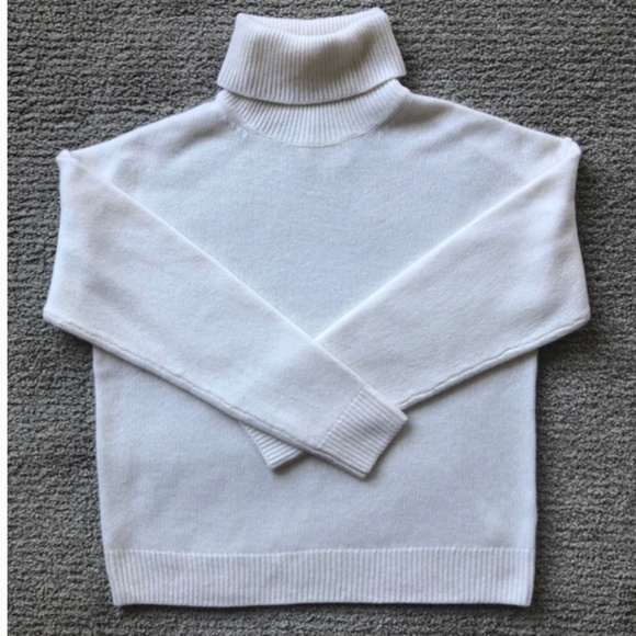 Hudson’s Bay- Hudson North Cashmere Turtleneck Sweater.NWOT. - Picture 1 of 2